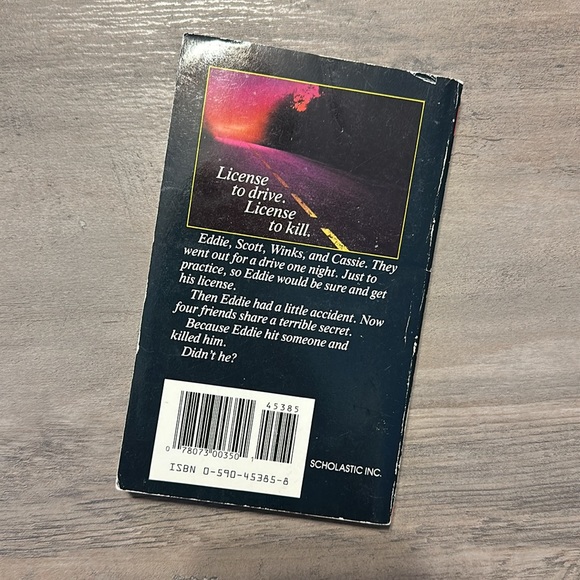 R.L. Stine - HIT & RUN - Picture 2 of 3